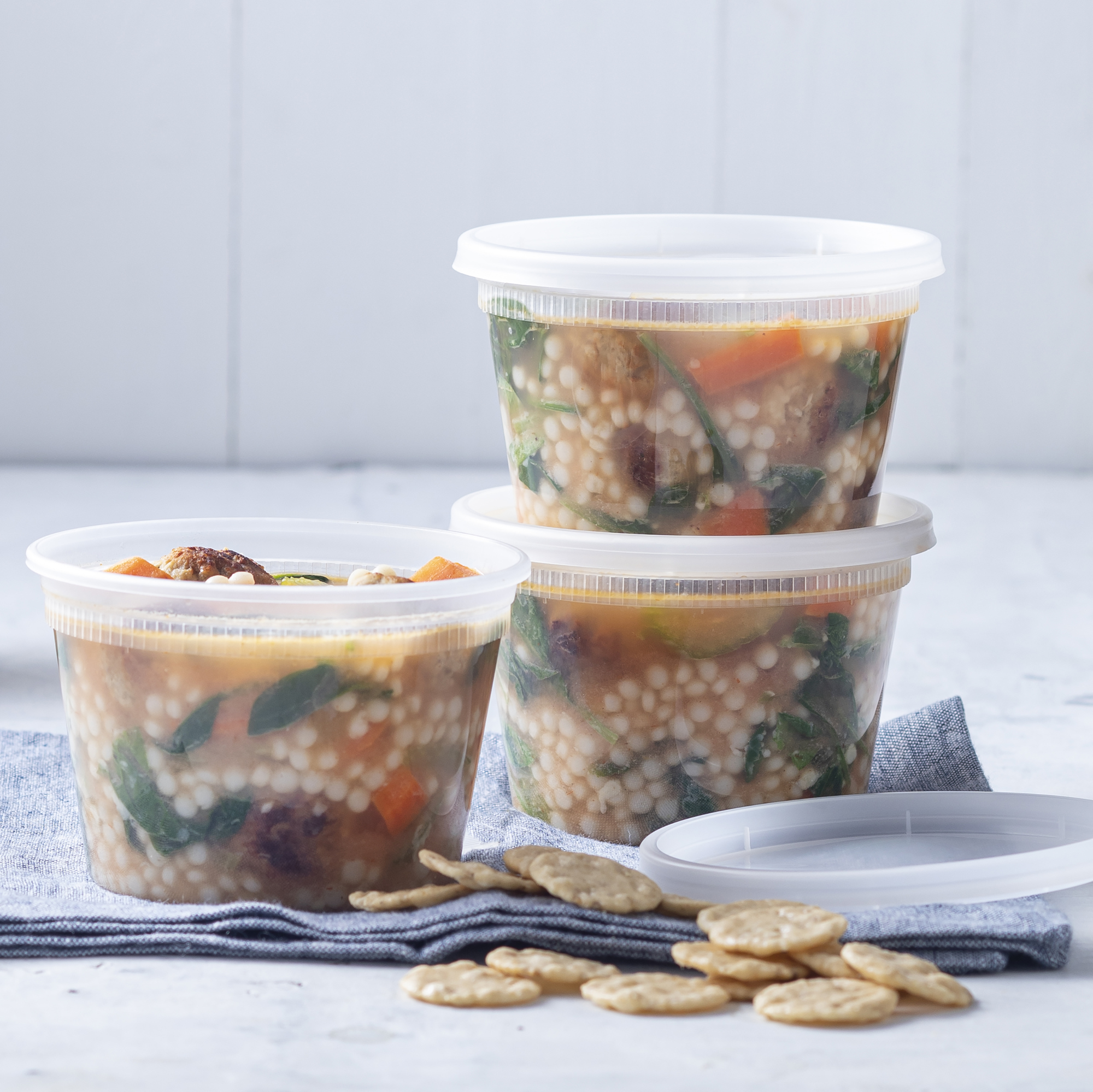 DELItainer® 12 oz. Round Takeout Container and Lid Combo