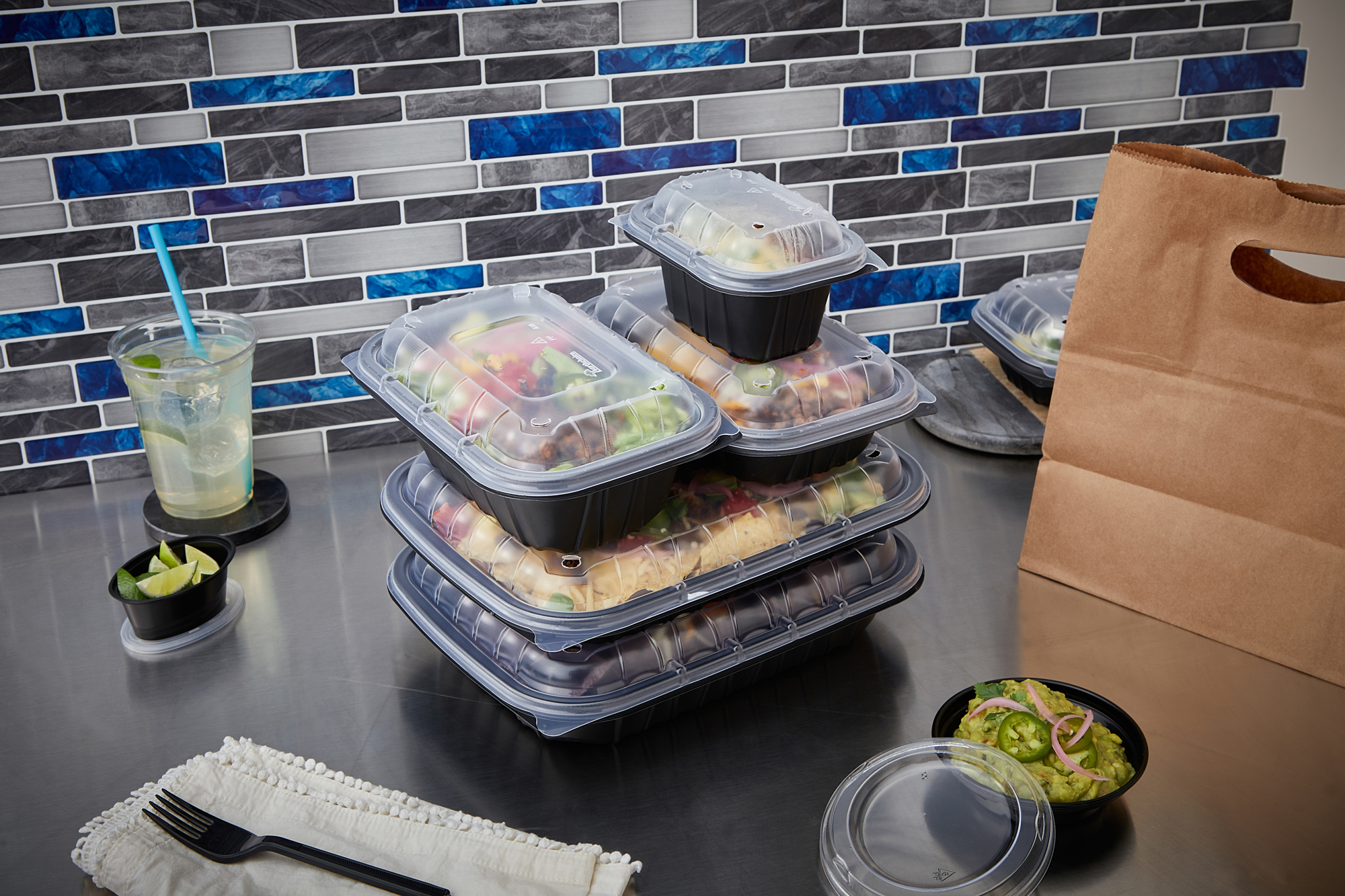 150 Complete 32 oz Take-Out & Delivery Containers, 3 Compartments Import