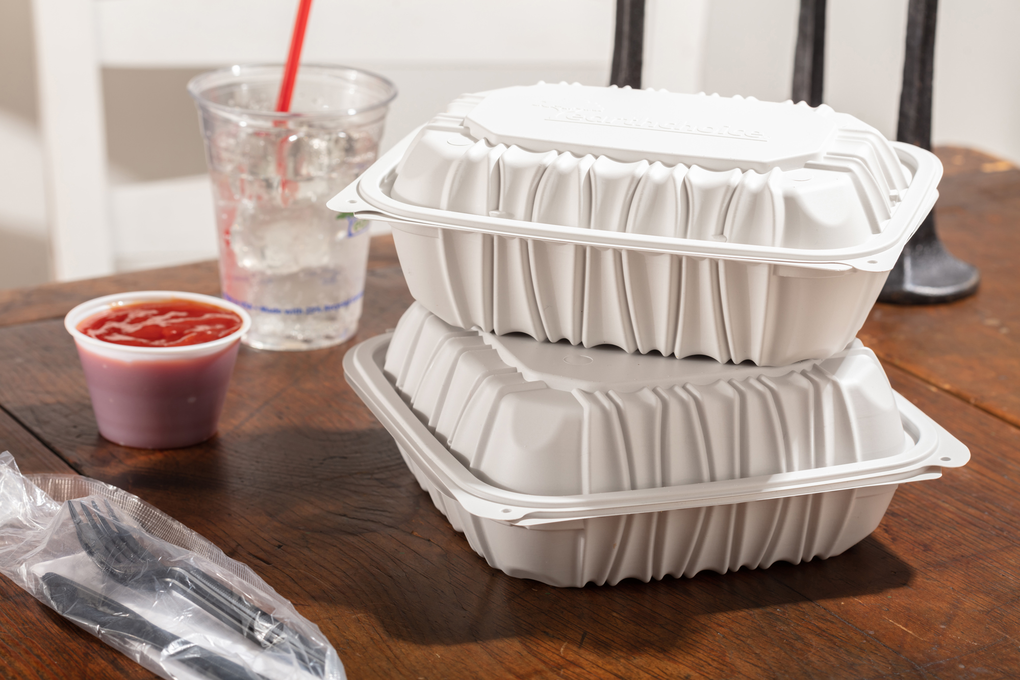 PACYCNW0851, Pactiv EarthChoice® Vented Microwavable Hinged-Lid Takeout  Container, 1-Compartment, 8.5 in x 8.5 in x 3 in, Mineral-Filled  Polypropylene (MFPP, Foam Alternative), White